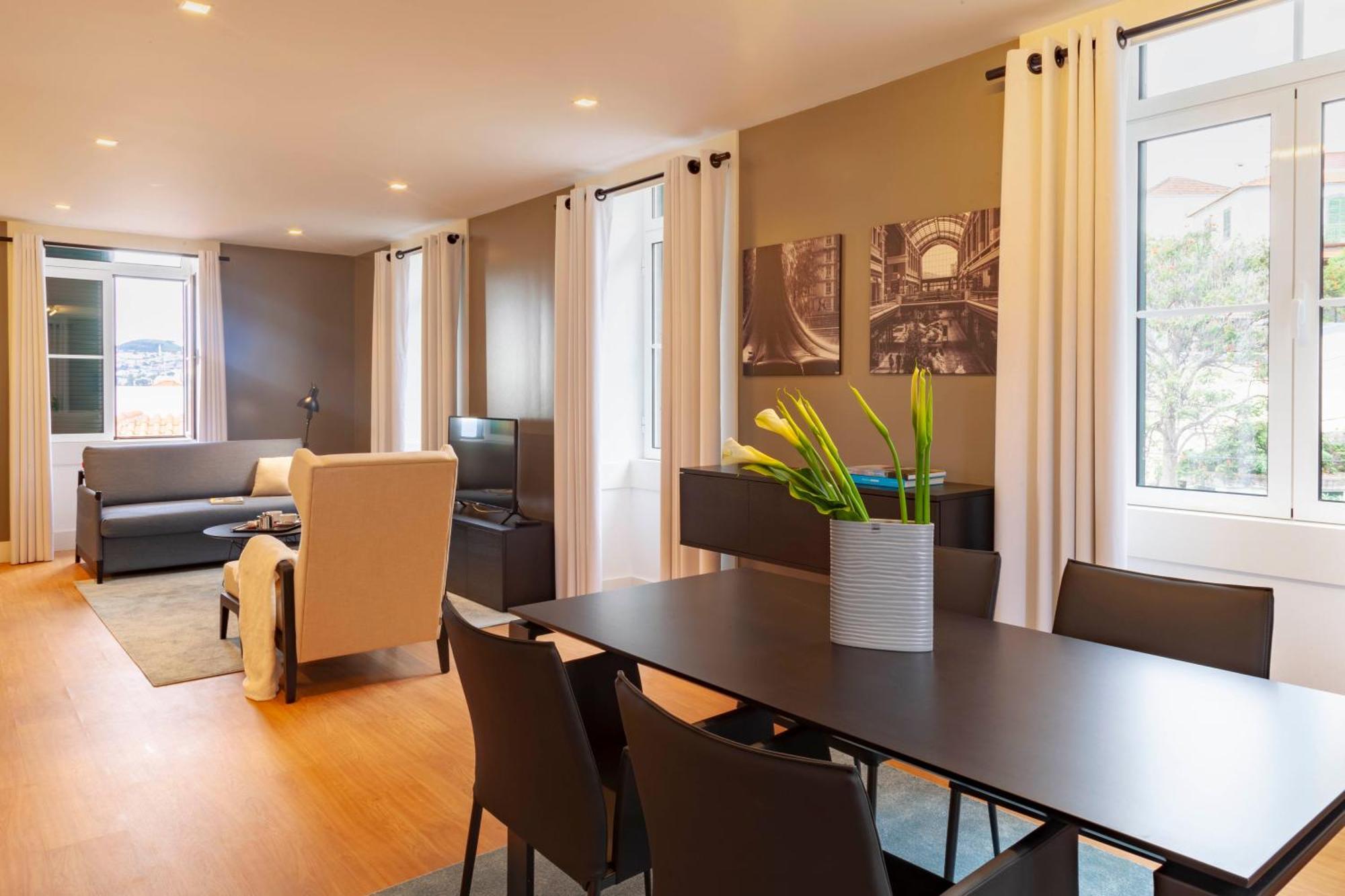 Solar Do Ribeiro Apartment ฟุงชาล ภายนอก รูปภาพ