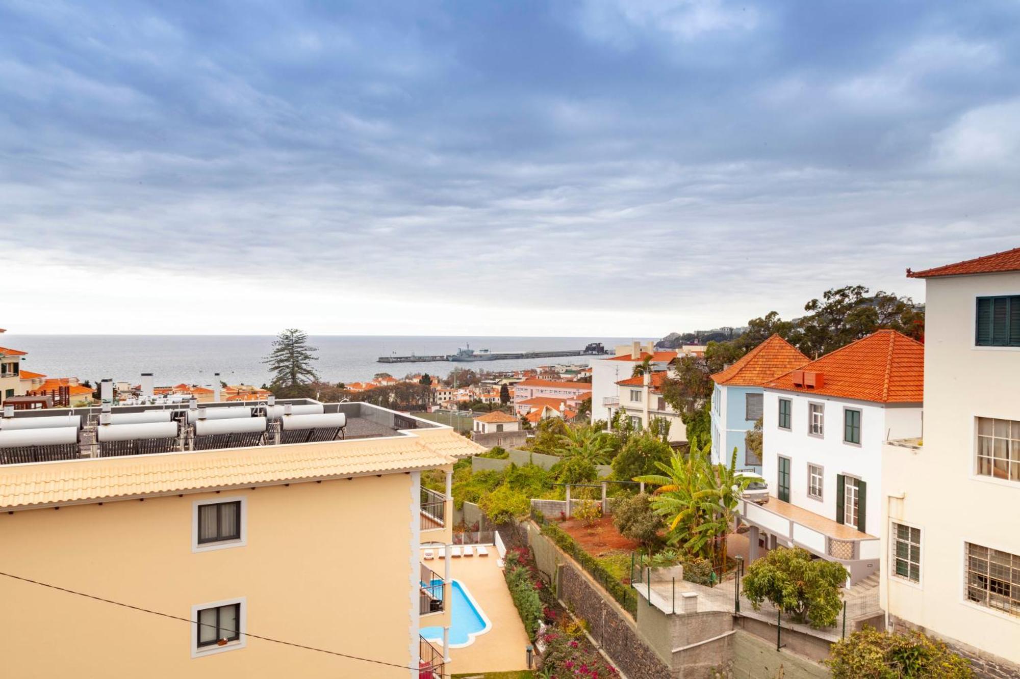 Solar Do Ribeiro Apartment ฟุงชาล ภายนอก รูปภาพ